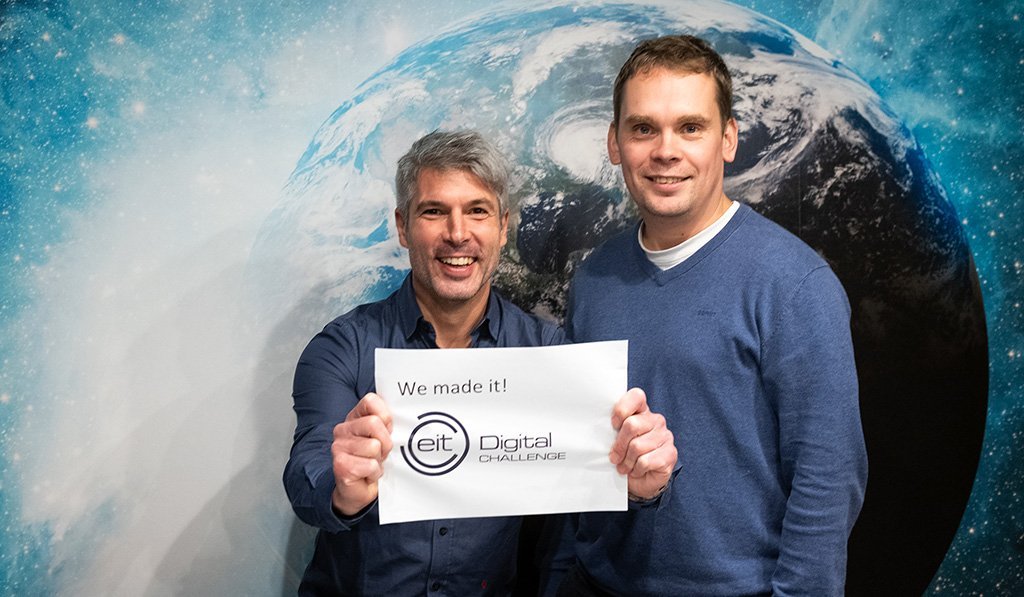 Targomo CEO Patrick Schoenemann, left, and Founder Henning Hollburg are proud to have won the award.